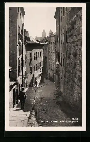 AK Linz a. D., Altstadt Hofgasse mit Passanten