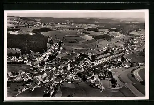 AK Lenzkirch i. Schwarzwald, Fliegeraufnahme des Ortes