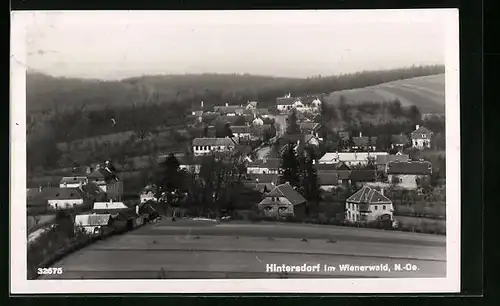 AK Hintersdorf /Wienerwald, Gesamtansicht mit Feldern