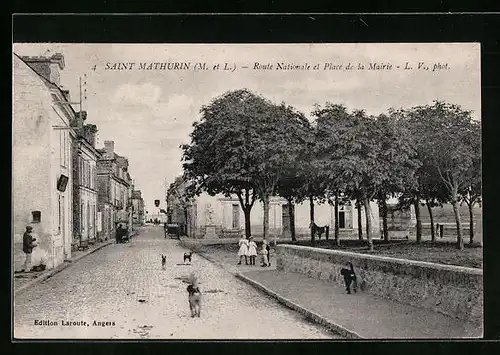 AK Saint Mathurin, Route Nationale et Place de la Mairie