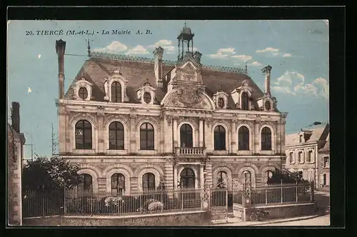 AK Tiergé, La Mairie