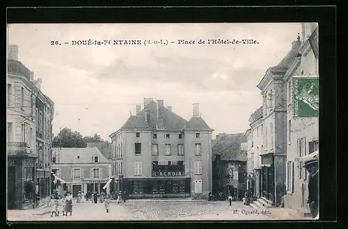 AK Doué-la-Fontaine, Place de l`Hôtel-de-Ville