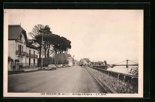 AK Les Rosiers, Arrivée d`Angers