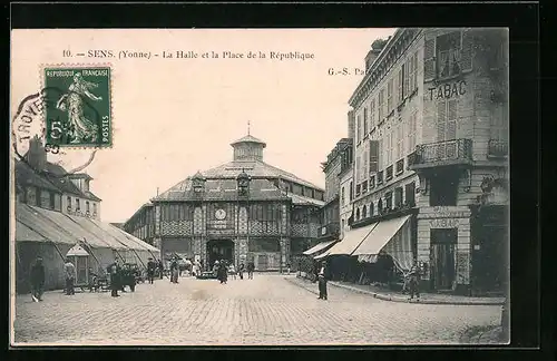 AK Sens, La Halle et la Place de la République