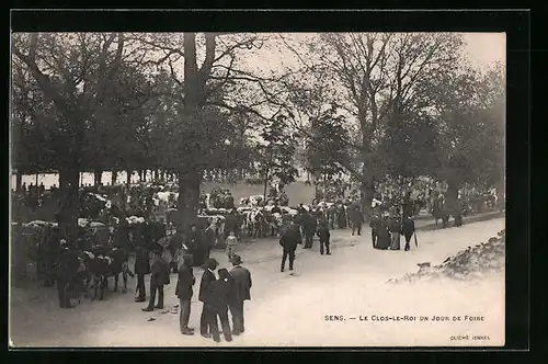 AK Sens, Le Clos-Le-Roi un Jour De Foire