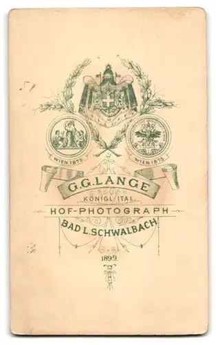 Fotografie G. G. Lange, Bad Langenschwalbach, Junge Dame im weissen Kleid mit Hut