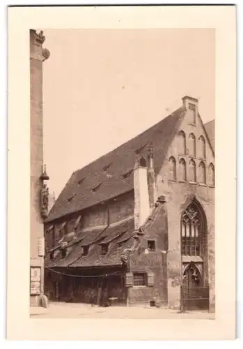 Fotografie unbekannter Fotograf, Ansicht Nürnberg, Strasse am Bratwurtsglöcklein