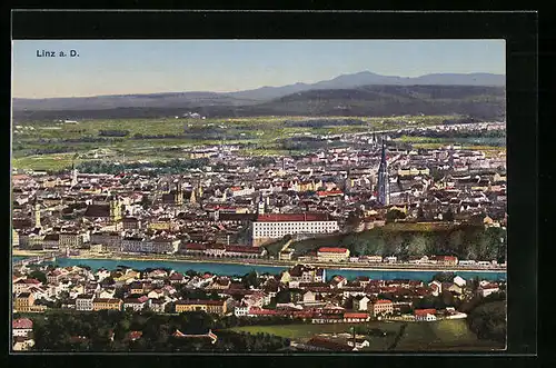 AK Linz a. D., Stadt vor Bergpanorama