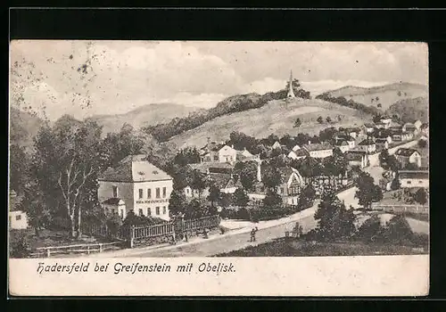 AK Hadersfeld b. Greifenstein, Ortsansicht mit Volksschule und Obelisk
