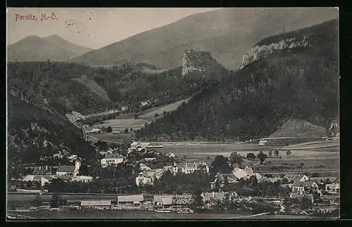 AK Pernitz, Ortsansicht mit Bergen