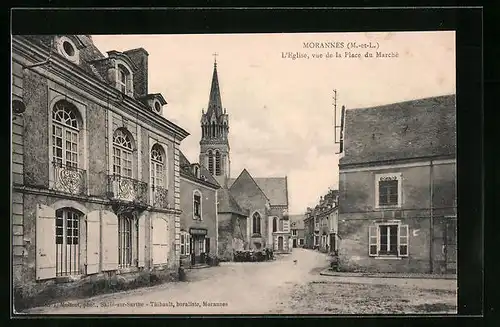 AK Morannes, L`Eglise, vue de la Place du Marche