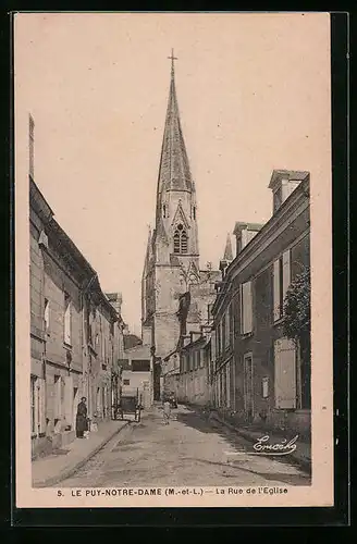 AK Le Puy-Notre-Dame, La Rue de l`Eglise