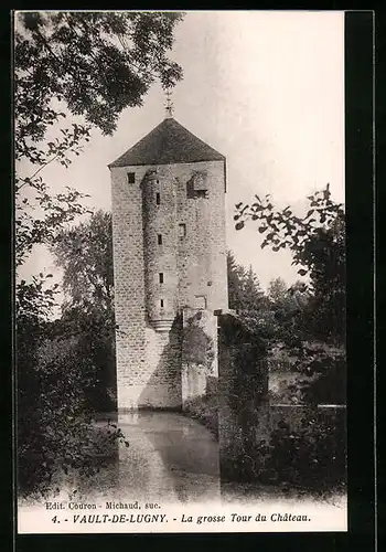 AK Vault-De-Lugny, La grosse Tour du Chateau