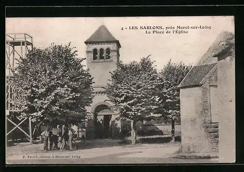 AK Moret-sur-Loing, La Place de L`Eglise