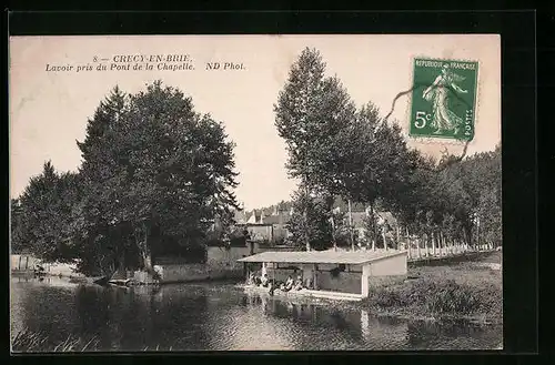 AK Crecy-en-Brie, Lavoir pris du Pont de la Chapelle