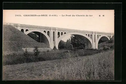 AK Chaumes-en-Brie, Le Pont du Chemin de fer
