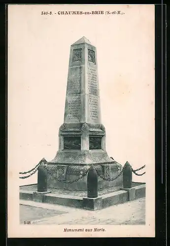 AK Chaumes-en-Brie, Monument aux Morts