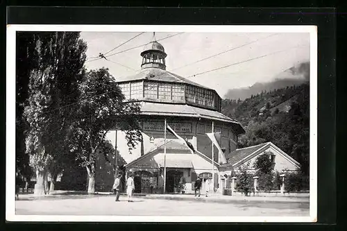 AK Innsbruck, Panorama - Blick auf den Eingang