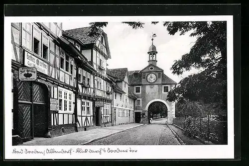 AK Bad Sooden-Allendorf, Gasthaus zur Krone und Blick durch Söder Tor