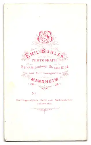 Fotografie Emil Bühler, Mannheim, Ludwigs-Strasse 34, Herr mit Mittelscheitel