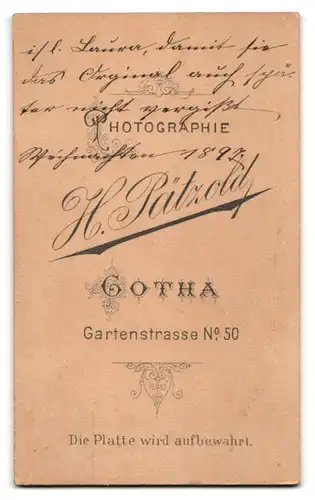 Fotografie H. Pätzold, Gotha, Gartenstr. 50, Junge Dame mit zurückgebundenem Haar