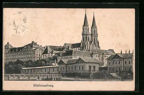 AK Klosterneuburg, Ortsansicht mit Stift und Stiftskirche