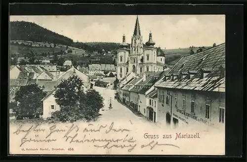 AK Mariazell, Strassenpartie mit Gasthof zur Goldenen Kanone