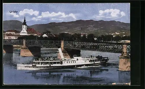 AK Urfahr, Uferpartie mit Brücke und Dampfer