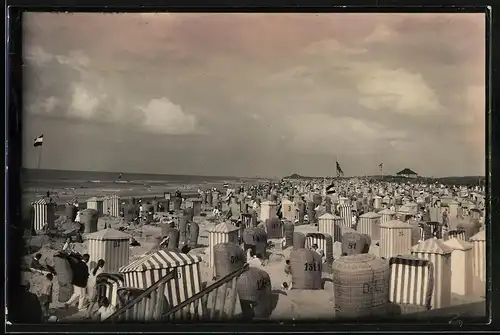 Fotografie unbekannter Fotograf, Ansicht Norderney, Nordstrand - Strandbad mit Strandkörben