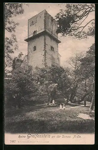 AK Greifenstein, Burgruine mit Besuchern