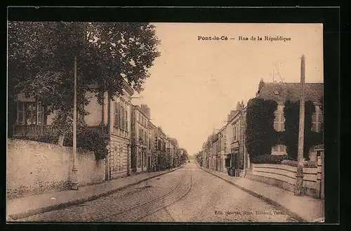 AK Pont-de-Cé, Rue de la République, Strassenpartie