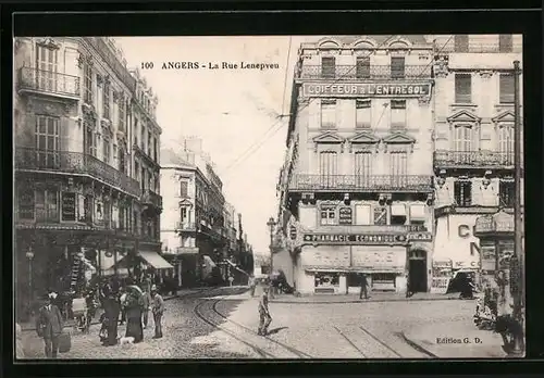 AK Angers, La Rue Lenepveu, Strassenpartie