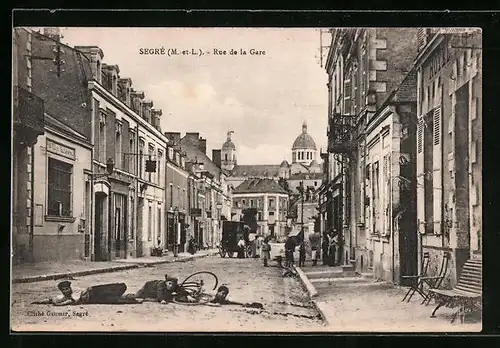 AK Segré, Rue de la Gare, Strassenpartie