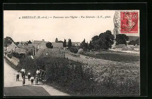 AK Grézillé, Panorama vers l`Eglise, Vue Générale