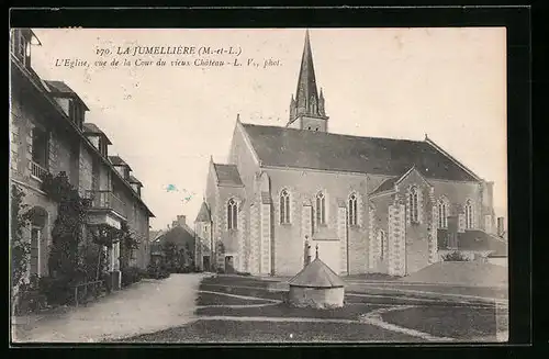 AK La Jumellière, L`eglise, vue de la Cour du vieux Château