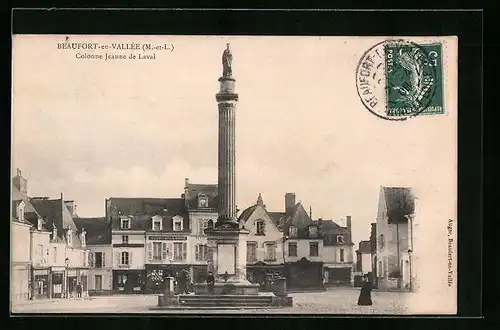 AK Beaufort-en-Vallée, Colonne Jeanne de Laval