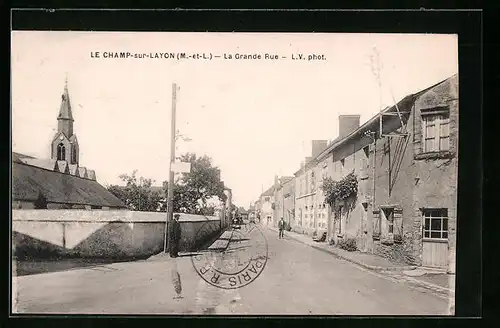 AK Le Champ-sur-Layon, La Grande Rue