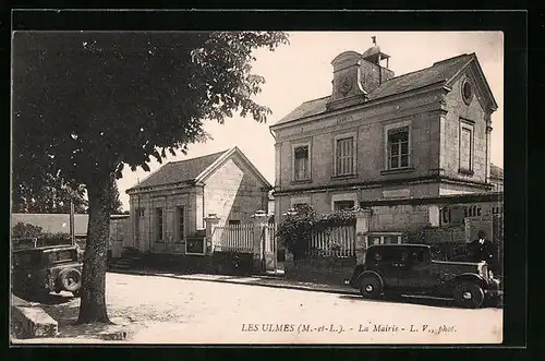 AK Les Ulmes, La Mairie