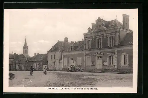 AK Juvardeil, La Place de la Mairie