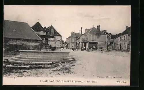 AK Courson-les-Carrieres, La Place