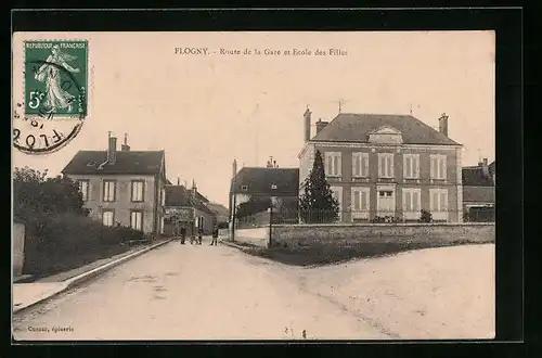 AK Flogny, Route de la Gare et Ecole des Filles