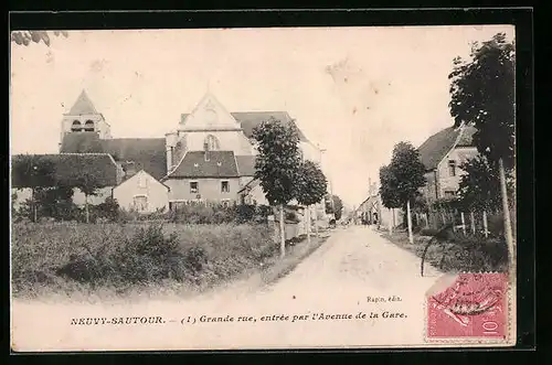 AK Neuvy-Sautour, Grande rue, entree par l`Avenne de la Gare