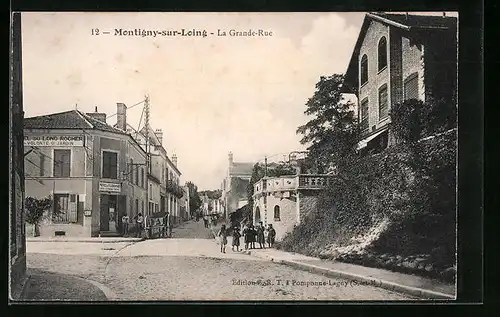 AK Montigny-sur-Loing, La Grande-Rue