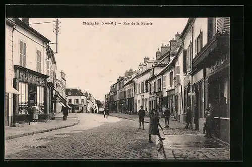 AK Nangis, Rue de la Poterie, Strassenpartie