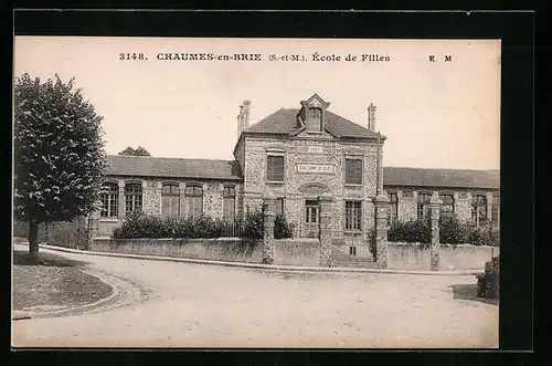 AK Chaumes-en-Brie, École de Filles