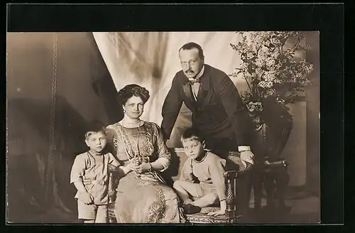 AK Grossherzog von Hessen-Darmstadt mit Familie