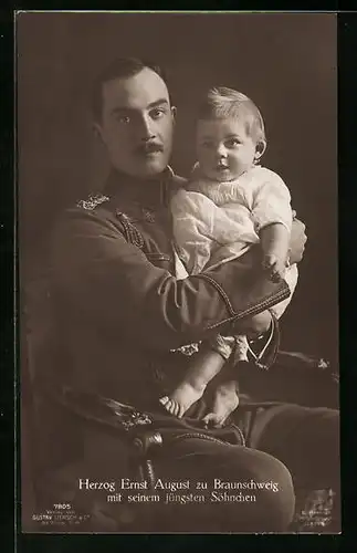 AK Herzog Ernst August zu Braunschweig mit seinem jüngsten Söhnchen