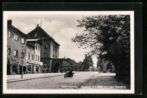 AK Birkenwerder, Postamt mit Geschäften und Blick auf den Bahnhof