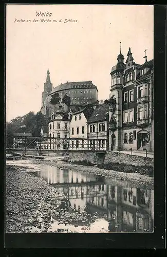 AK Weida, Uferstrasse mit Buchdruckerei H. Aderhold, Schloss