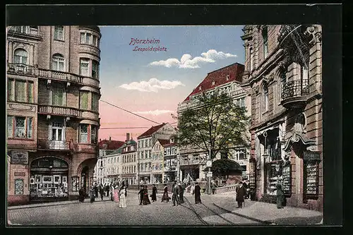 AK Pforzheim, Flanierende am Leopoldsplatz